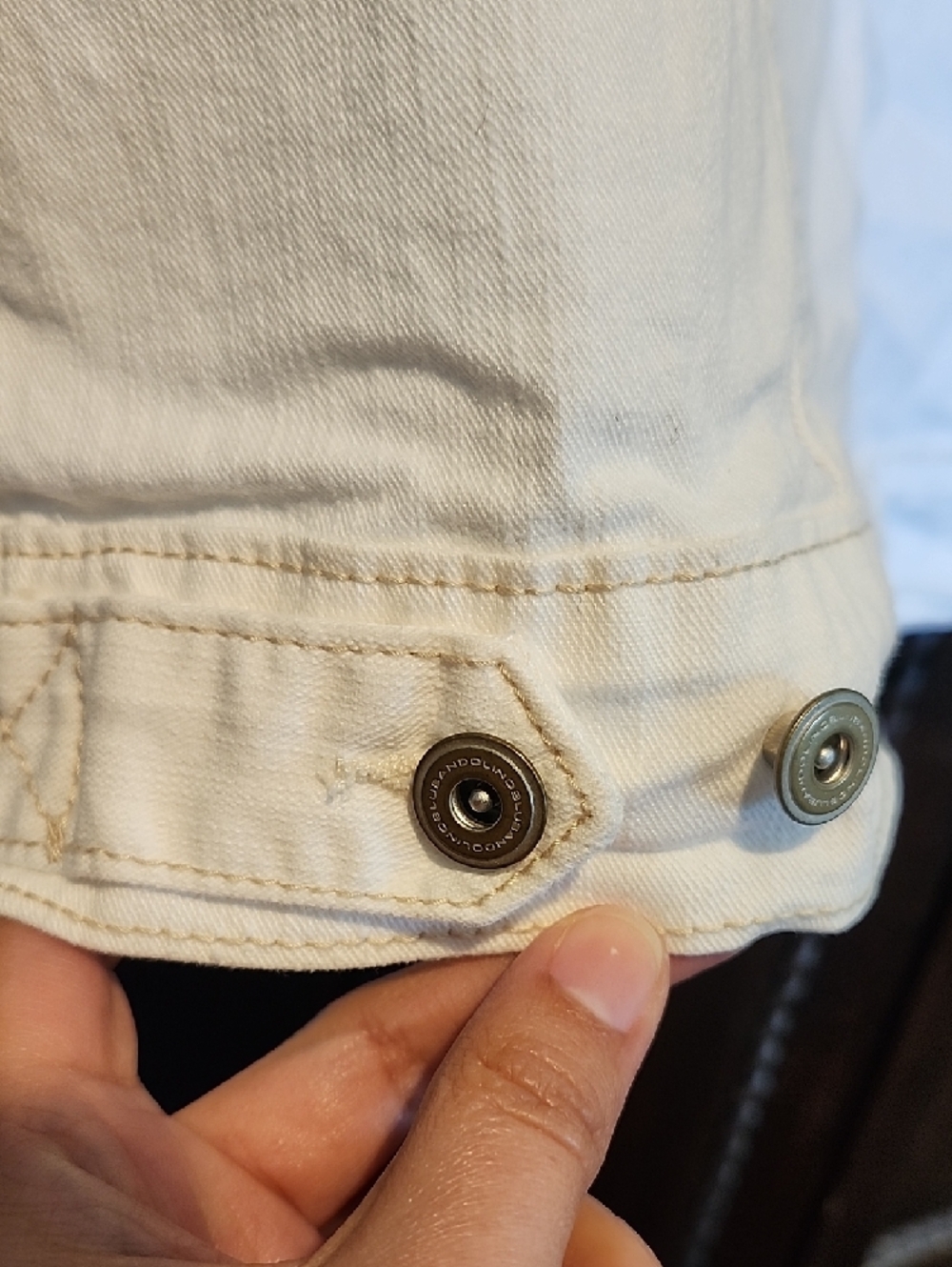 BandolinoBlu White Denim Jacket with Beige Floral Appliqué - Picture 9 of 9